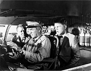 Archivo:Attenborough, Stewart & Krüger The Flight of the Phoenix Still