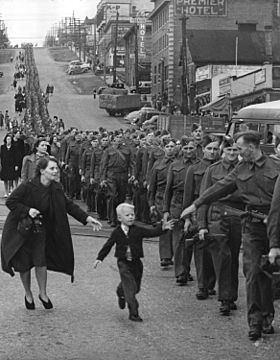 Archivo:British Columbia Regiment 1940
