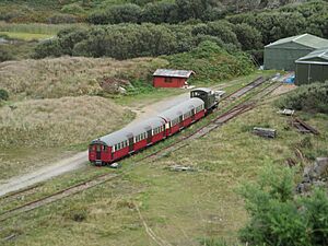 Archivo:Carriages for Alderney Railway http www.alderney... 2555778881439053397 Photo