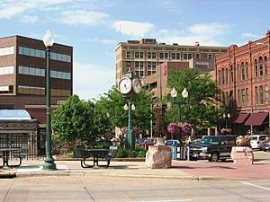 Archivo:Downtown Sioux Falls 61