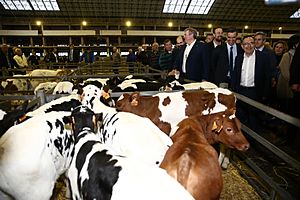 Archivo:El presidente del Gobierno Pedro Sánchez visita Cantabria 05