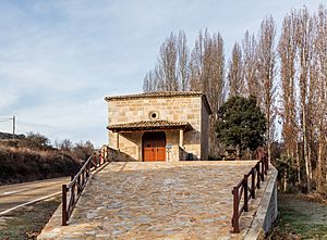Archivo:Ermita de San Roque, Budia, Guadalajara, España, 2017-01-03, DD 24