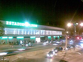Archivo:EstadioLeon Noche