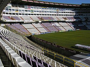 Archivo:Estadio José Zorrilla desde Preferencia A