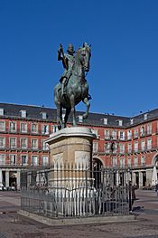 Archivo:Felipe III - Plaza Mayor de Madrid - 02