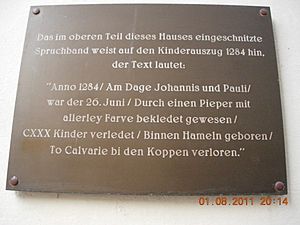 Archivo:German-language plaque on Pied Piper's House