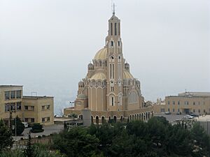 Archivo:Harissa Cathedral, Jounieh, Lebanon