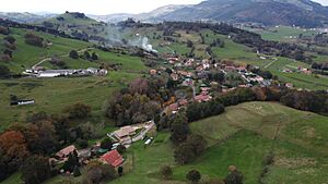Archivo:Hermosa, Medio Cudeyo