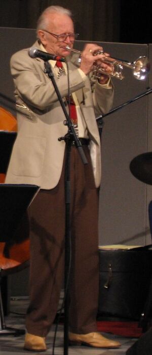 Archivo:Humphrey Lyttelton blowing his trumpet