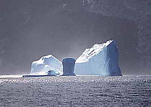 Archivo:Iceberg-Antarctica