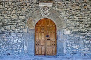 Archivo:Iglesia de Santa María en Caboalles de Abajo puerta principal
