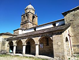 Iglesia de Santo Tomás Apóstol en Otero de Sanabria (Zamora).jpg