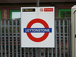 Archivo:LU Leytonstone sign