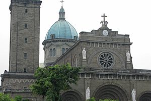 Archivo:Manila, Manila Cathedral, Philippines