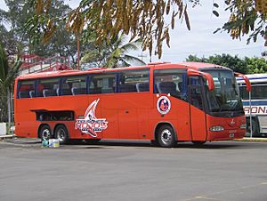 Archivo:Mannschaftsbus des CD Veracruz