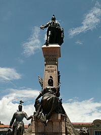 Archivo:Monumento-Pedro Murillo-La Paz-Bolivia-Author-sanchopanza-365027995-2006-Flykr-CC20