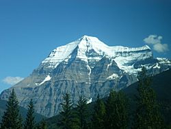 Archivo:Mt Robson South Face