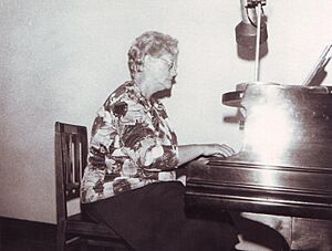 Archivo:Néffer Kröger en estudio de grabación.