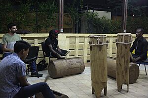 Archivo:Percusión africana en Malabo