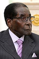 Archivo:Robert Mugabe May 2015 (cropped)