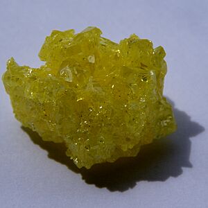 Archivo:Sulfur-crystal