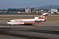 Archivo:TWA Boeing 727-100 Silagi-1