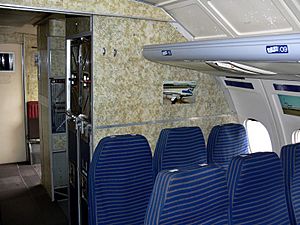 Archivo:Tupolev cabin-detail