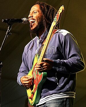 Archivo:Ziggy Marley Austin (cropped)