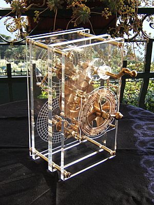 Archivo:Antikythera model front panel Mogi Vicentini 2007
