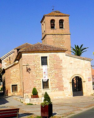 Archivo:Azuqueca de Henares - Iglesia de San Miguel Arcángel 01