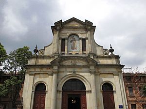 Archivo:Bogotá, fachada de la iglesia de San Antonio