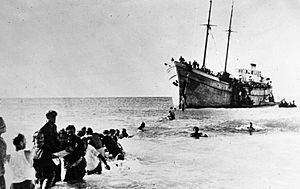 Archivo:Bundesarchiv Bild 183-R68235, Naharija, Landung jüdischer Auswanderer