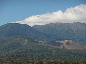 Archivo:Cerro verde e Ilamatepec