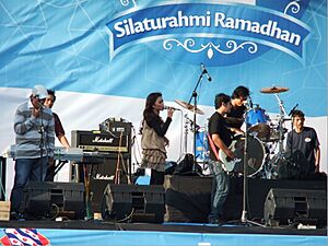 Archivo:Dangdut Silaturahmi Ramadhan Surabaya