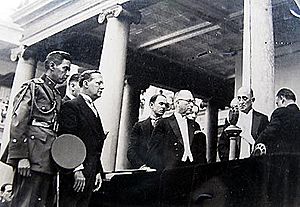 Archivo:El salvador presidente araujo toma la presidencia 1930