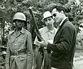 Giuseppe Aquari e Gabriele Ferzetti sul set di Congo Vivo