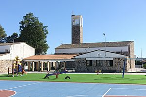 Archivo:Iglesia de San José Obrero, Conquista del Guadiana 02