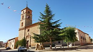 Archivo:Iglesia de San Lorenzo, Lechón, Zaragoza, España, 2015-09-29, JD 14