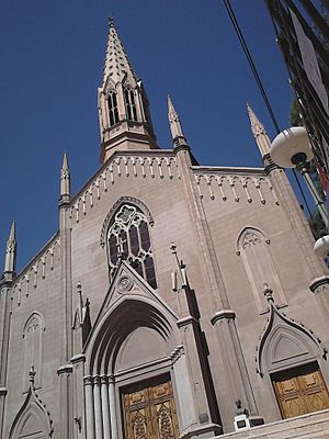 Archivo:La única parroquia de estilo neo gótico de la provincia de Mendoza es la San Vicente Ferrer.