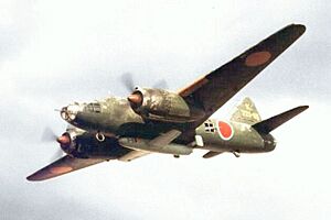 Archivo:Ohka carried under the belly of a Betty of 721st Naval Air Group