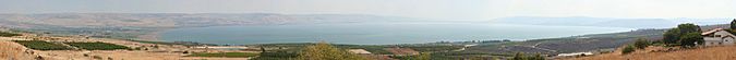 Archivo:Sea of Galilee (panoramic view, ca. 2006)