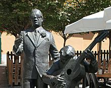 Statue of Porrina de Badajoz at Plaza de la Soledad - 101-1 zoom.jpg