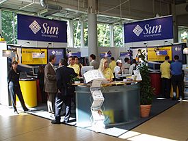 Archivo:Sun Microsystem's stand at the Linuxtag 2004, Karlsruhe