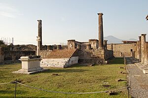 Archivo:Templo Apolo Pompeya