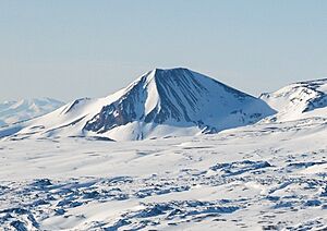 Archivo:The Pyramid (British Columbia)