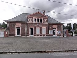 Vaux-en-Vermandois (Aisne) mairie-école.JPG