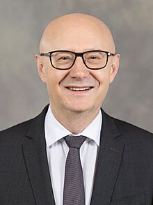 Viktor Rossi (2025) (cropped).jpg