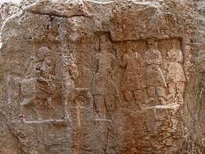 Archivo:Xong-e Ashdar Parthian relief