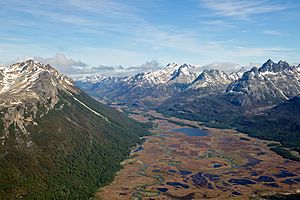 Archivo:ARG-2016-Aerial-Tierra del Fuego (Ushuaia)–Valle Carbajal 01
