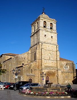 Aguilar de Campoo - Colegiata de San Miguel Arcángel 07.jpg